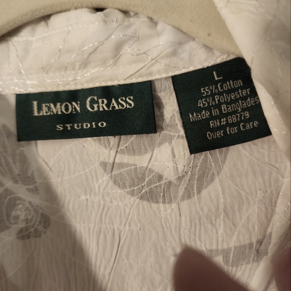 Womens button down sheer floral blouse - Picture 3 of 4